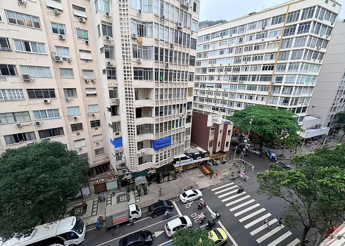 STUDIO com entrada na Av Atlântica praia de Copacabana, próximo de Ipanema, ar , Wi-Fi e Netflix, pauloangerami AA3806 Rio de Janeiro